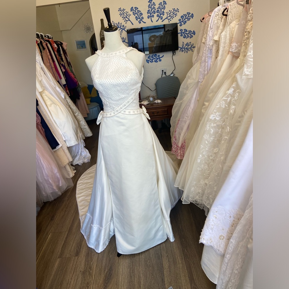 Absolutely Stunning Wedding Dress